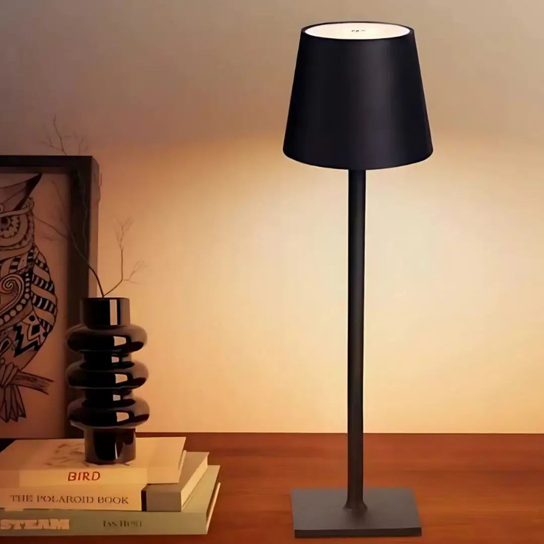 İstanbul Şarjlı Masa Lambası – Tek Tuşla 3 Renk, USB Şarjlı, Taşınabilir LED Aydınlatma