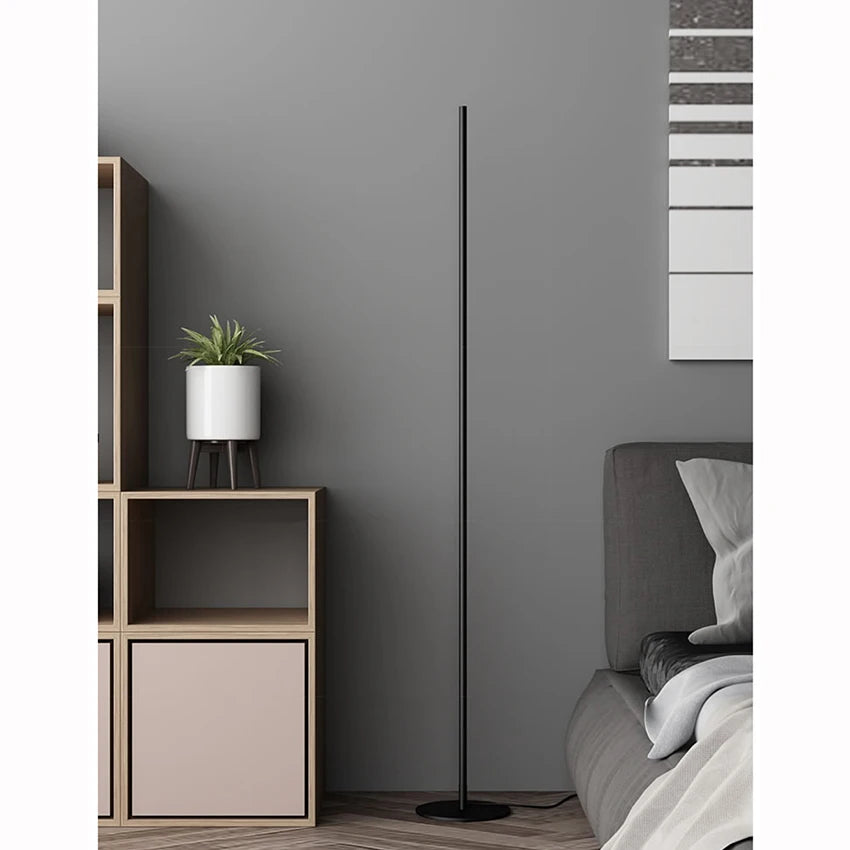 Sondra Sese ve Müziğe Duyarlı RGB LED Lambader – Kumandalı, 8 Renk, 4 Ritim Modu 150 Cm