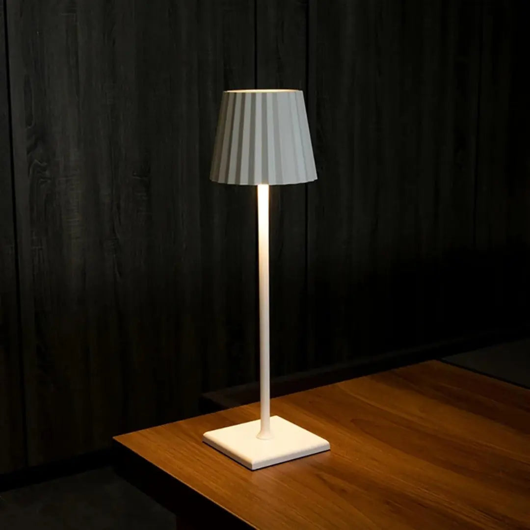 Merida Şarjlı LED Masa Lambası | 3 Işık Modu, Dokunmatik, Dimlenebilir ve Taşınabilir