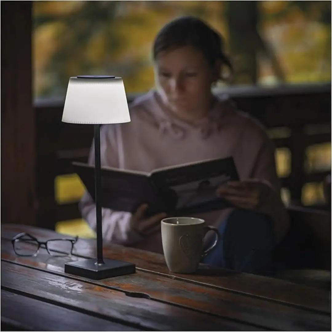 Glamor Şarjlı RGB Masa Lambası – Dokunmatik, 10 Renkli, Dimlenebilir,  Şarjlı LED Aydınlatma