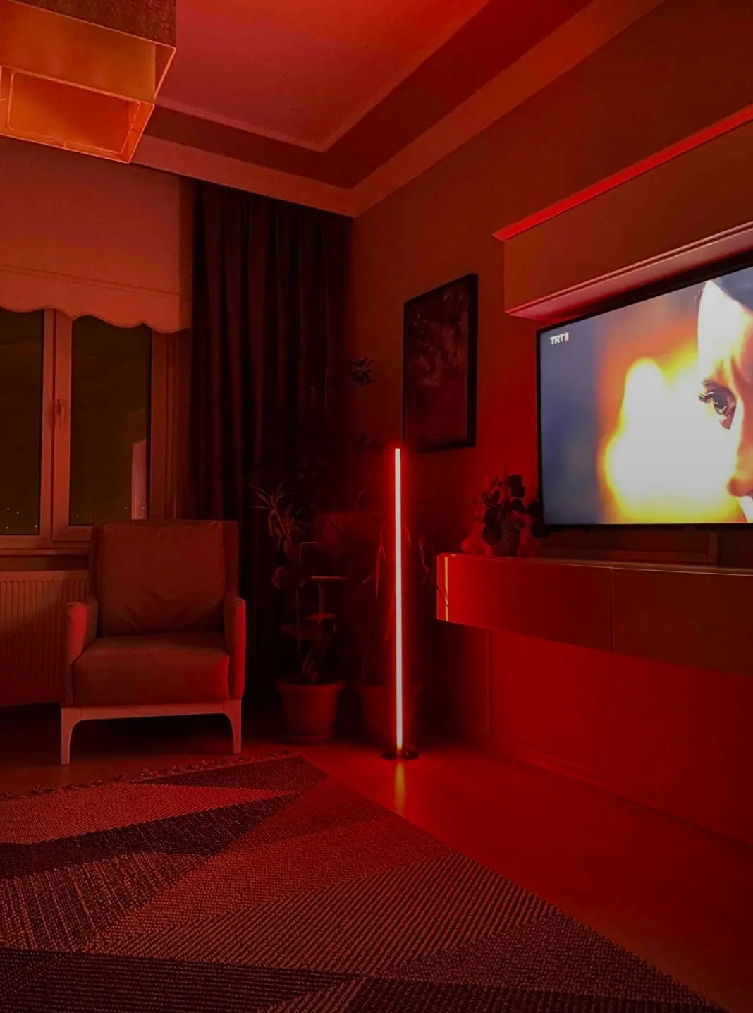 Sondra Sese ve Müziğe Duyarlı RGB LED Lambader – Kumandalı, 8 Renk, 4 Ritim Modu 150 Cm